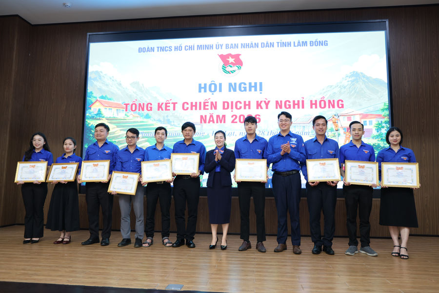Tuổi trẻ UBND tỉnh Lâm Đồng đóng góp hơn 1 tỷ đồng cho “Kỳ nghỉ hồng”