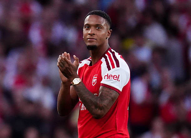 HLV Mikel Arteta xác nhận Ezri Konsa sẵn sàng ra mắt Arsenal ở chuyến làm khách Aston Villa