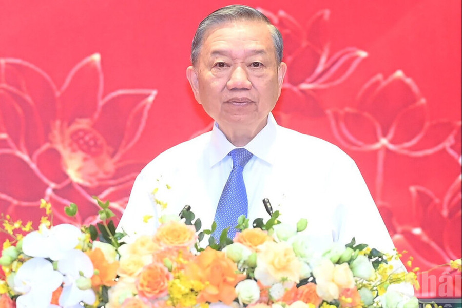 Bộ Chính trị ban hành Nghị quyết về Chiến lược công tác tư tưởng trong bối cảnh mới