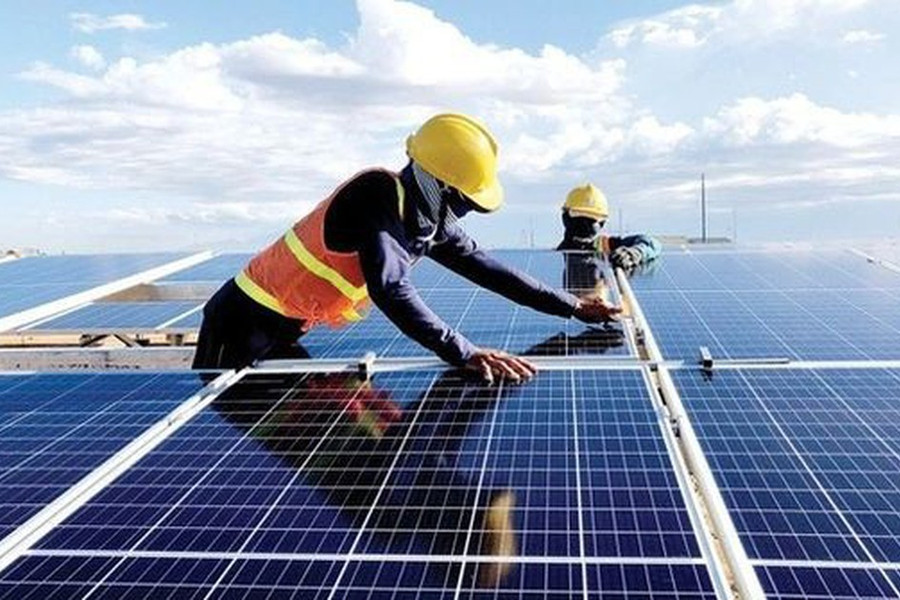 Vì sao phải thông báo trước 10 ngày khi lắp điện mặt trời mái nhà?