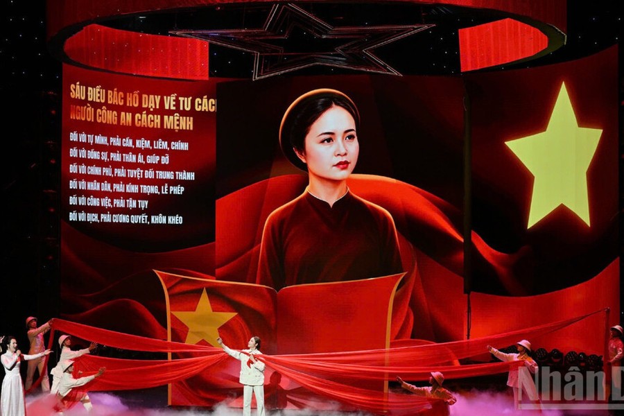 Chương trình chính luận nghệ thuật Sao Độc lập với khát vọng Việt Nam hùng cường