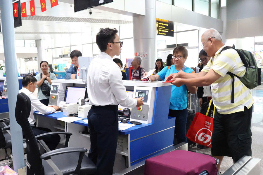 Cảng Hàng không quốc tế Liên Khương đón chuyến bay quốc tế đầu tiên sau khi khai thác trở lại