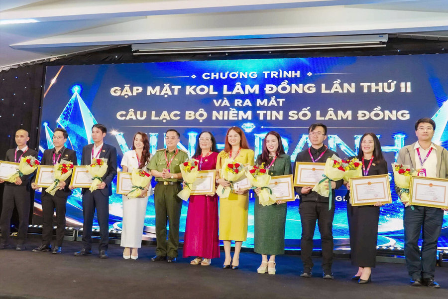 Để thông tin chính thống dẫn dắt không gian mạng