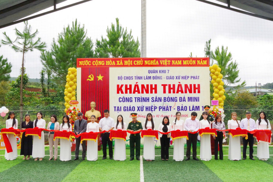 Bộ CHQS tỉnh Lâm Đồng bàn giao công trình thể dục thể thao tại Giáo xứ Hiệp Phát