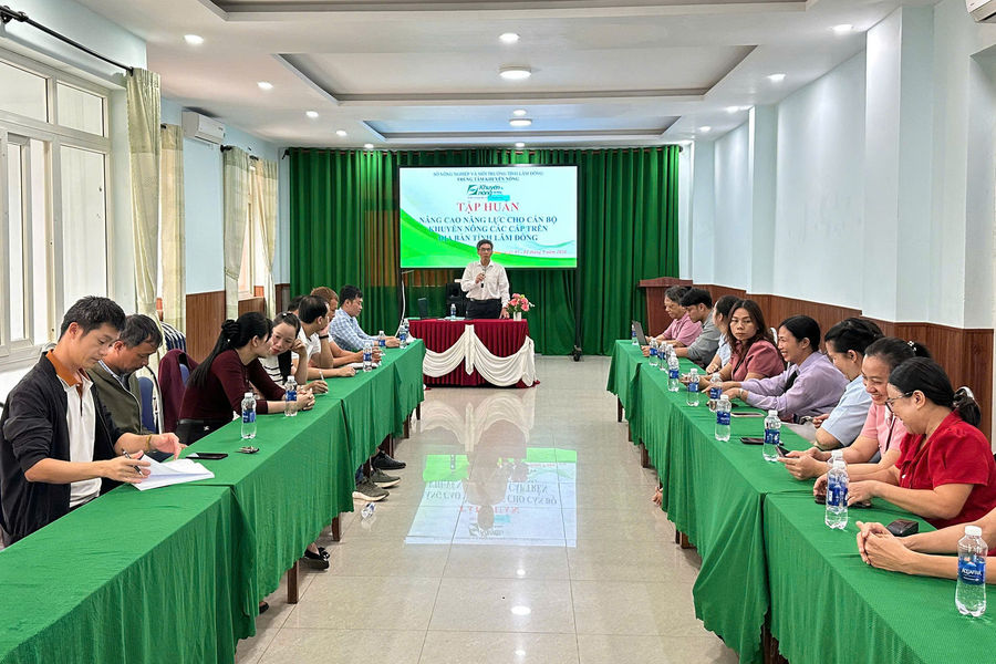 Nâng cao năng lực chuyển đổi số cho cán bộ khuyến nông khu vực Tây Lâm Đồng