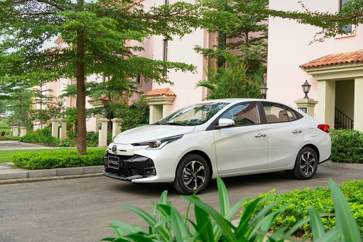 Đánh giá chi tiết Toyota Vios 2026: Nâng cấp gói an toàn TSS và ưu đãi 100% phí trước bạ