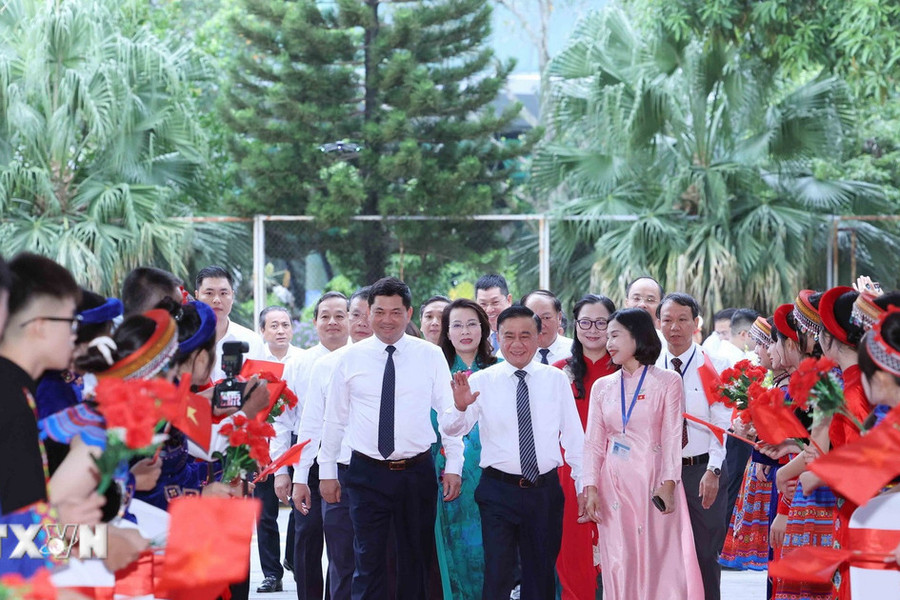 Tưng bừng ngày khai giảng năm học mới 2026-2027 trên cả nước