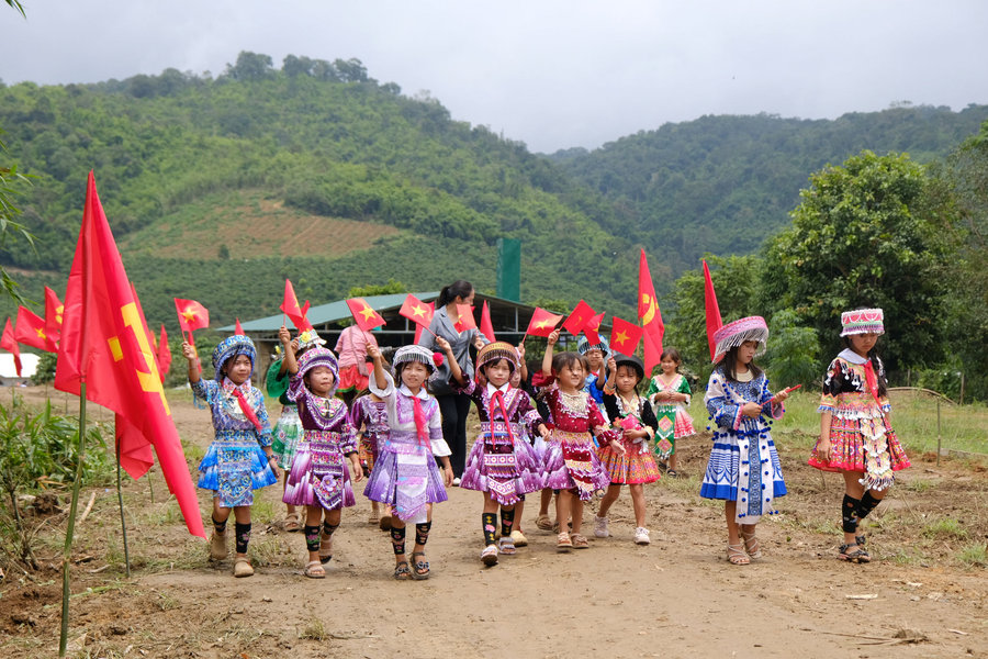 Rộn ràng ngày hội đến trường