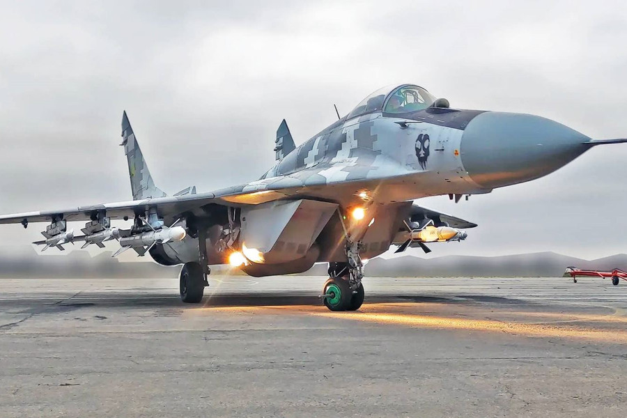 Ukraine tái trang bị tên lửa không đối không R-60 cho tiêm kích MiG-29 nhằm chặn UAV Nga