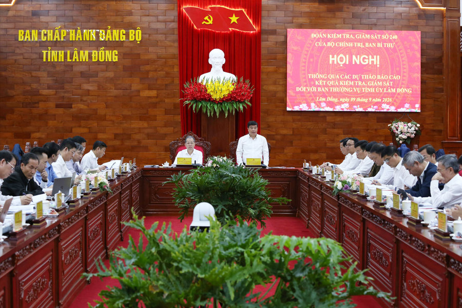 Đoàn Kiểm tra, giám sát số 240 của Bộ Chính trị làm việc với Ban Thường vụ Tỉnh ủy Lâm Đồng