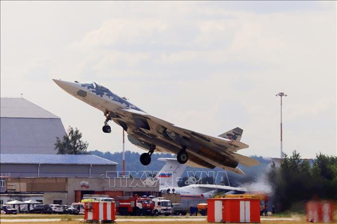 Nga giới thiệu tiêm kích Su-57E cùng dòng vũ khí tàng hình S-71 tại triển lãm El Alamein