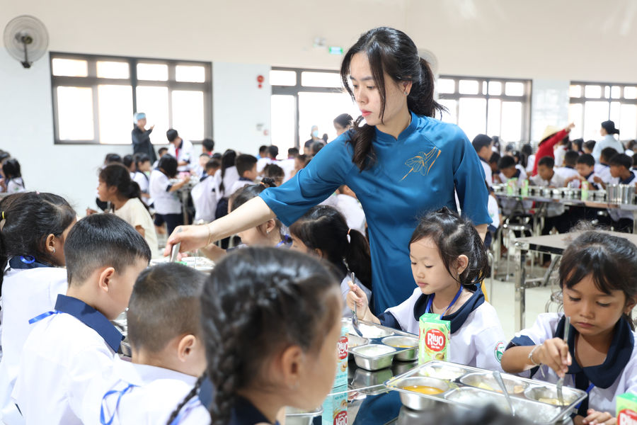 Trường học vùng biên dần ổn định nhịp vận hành