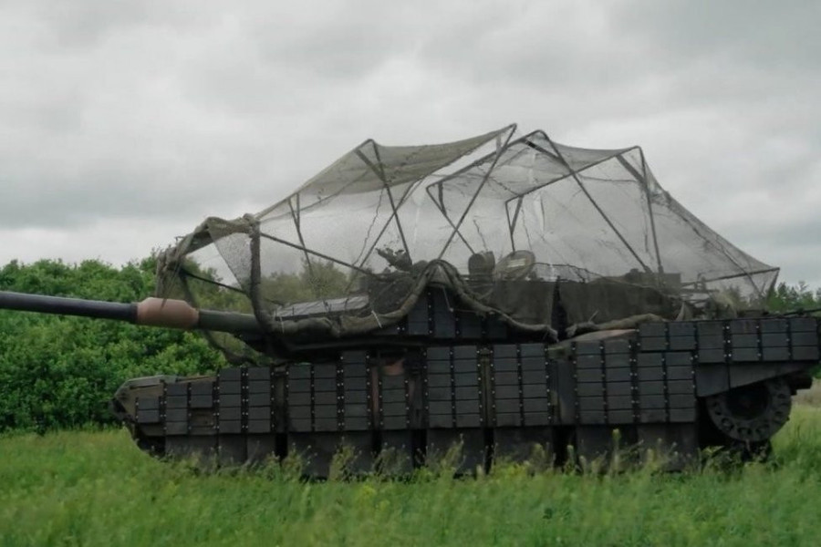 Cải tiến giáp xe tăng M1A1 tại Ukraine, khinh hạm F127 của Đức và hệ thống VAMPIRE của Mỹ