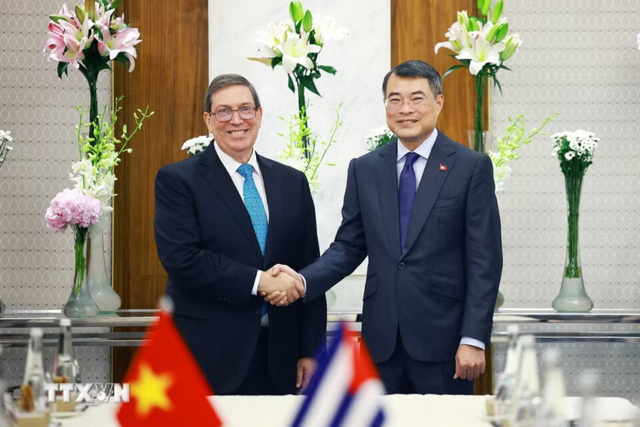 Thủ tướng Lê Minh Hưng tiếp Bộ trưởng Ngoại giao Cuba Bruno Rodríguez Parrilla