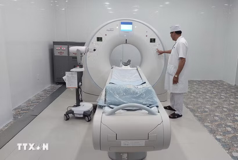 Quản lý trang thiết bị y tế phải cắt giảm trung gian, minh bạch về giá