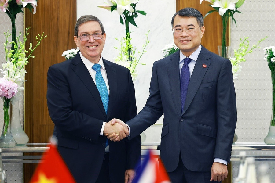 Thủ tướng Lê Minh Hưng tiếp Bộ trưởng Ngoại giao Cuba Bruno Rodríguez Parrilla