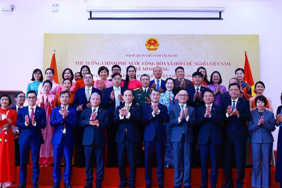 Thủ tướng Lê Minh Hưng gặp gỡ cán bộ, nhân viên các cơ quan đại diện Việt Nam tại Ấn Độ