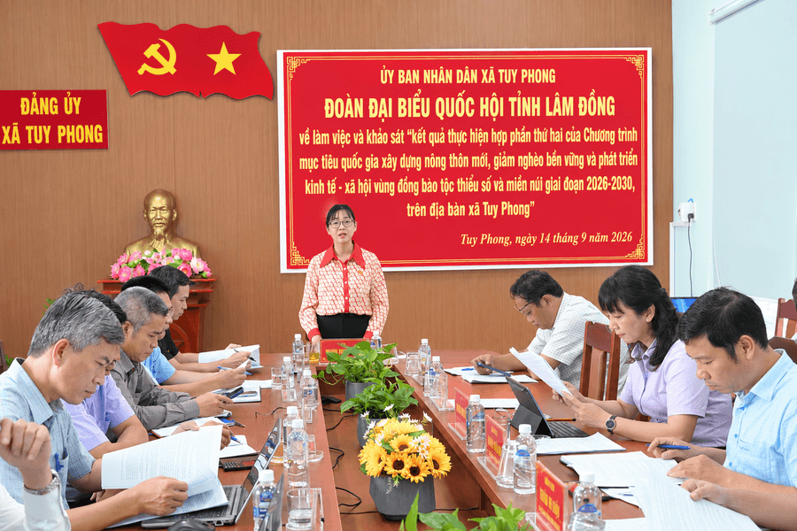 Đoàn ĐBQH Lâm Đồng khảo sát các chương trình mục tiêu quốc gia tại Tuy Phong