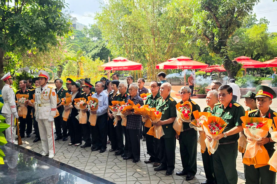 Lâm Đồng tri ân liệt sĩ, động viên Tổ công tác xác định danh tính tại Công viên Lê Thị Riêng