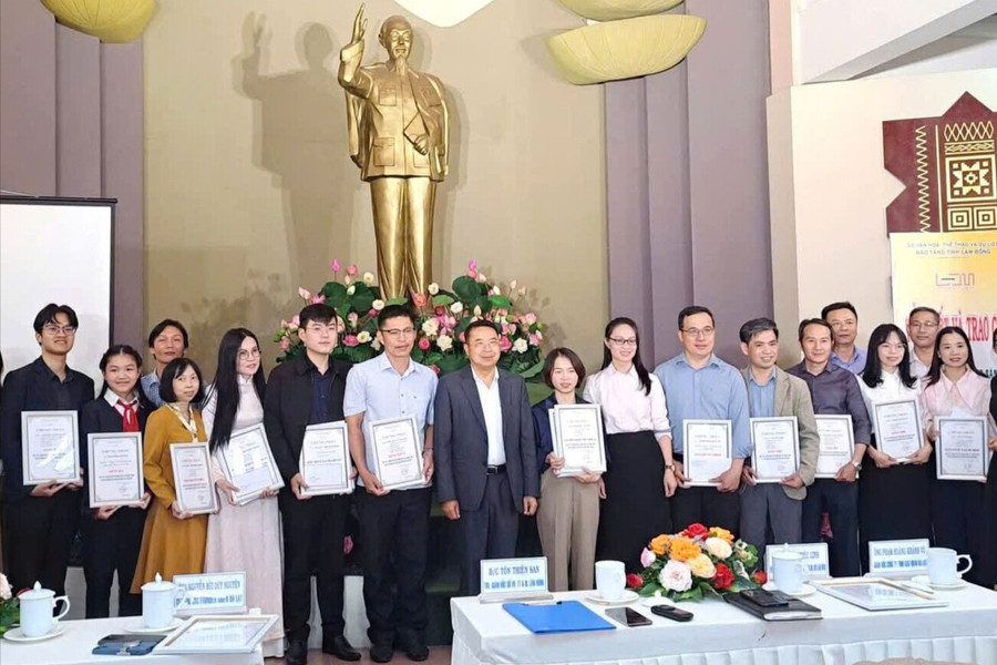 Đưa giá trị lịch sử, văn hóa đến công chúng bằng tình yêu di sản
