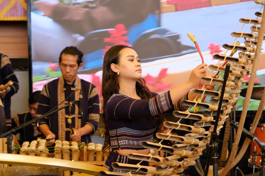 Giữ văn hóa để làm du lịch