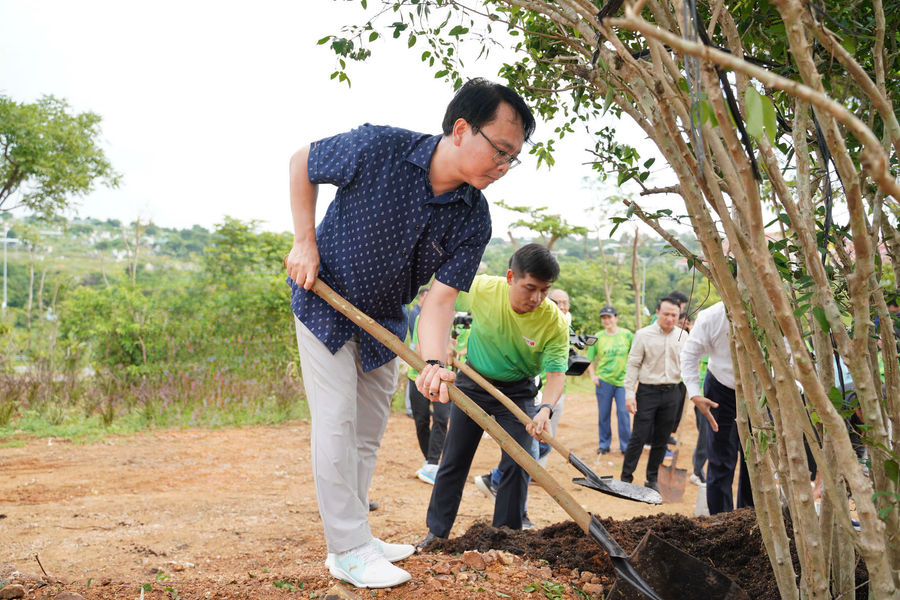 Trồng 1.300 cây hưởng ứng Festival hoa Đà Lạt năm 2026