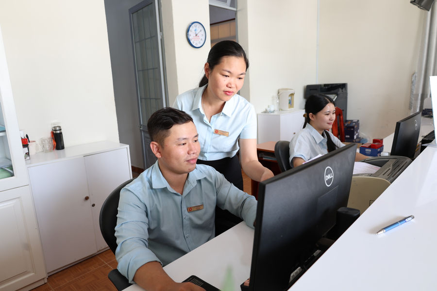 Trao cơ hội, giao trọng trách, rèn cán bộ