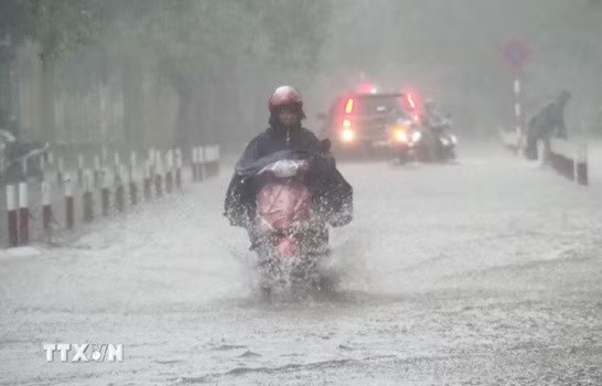 Thời tiết ngày 7/10: Mưa lớn từ Huế đến Đà Nẵng, cảnh báo lũ quét và sạt lở