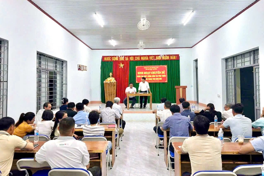 Sinh hoạt chuyên đề góp phần nâng cao chất lượng chi bộ